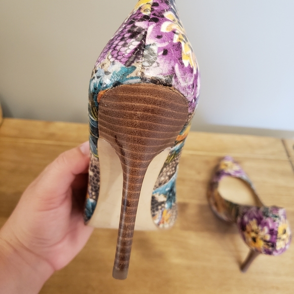 Floral Guess heels - Picture 8 of 10